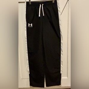 Under Armour Youth Black Loose Fit Windbreaker Pants
